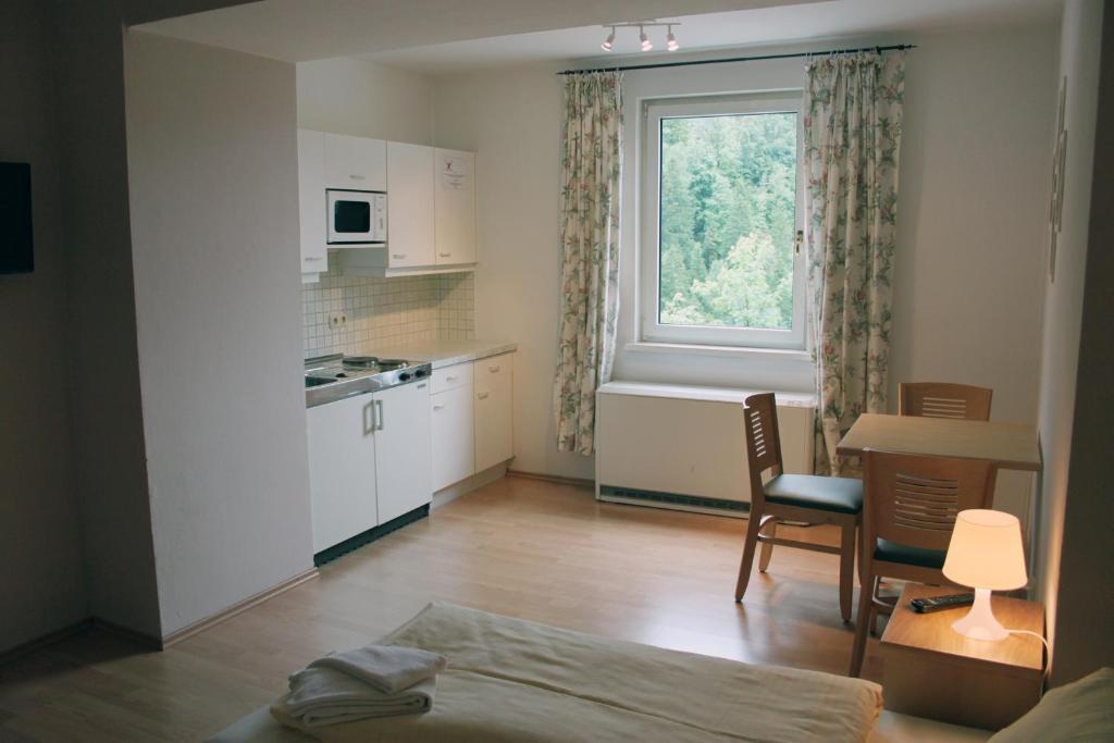 Hotel Hirschen บาดกัสไตน์ ห้อง รูปภาพ
